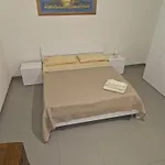 Nina's House, Nonno Pepe