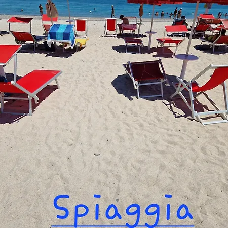 Nina's House, Nonno Pepe * Isca Marina