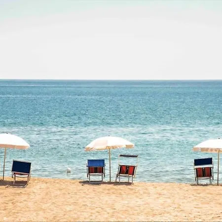 Nina's House, Nonno Pepe * Isca Marina