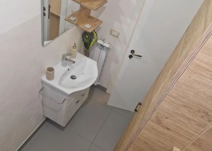 Nina's House, Nonno Pepe Apartment